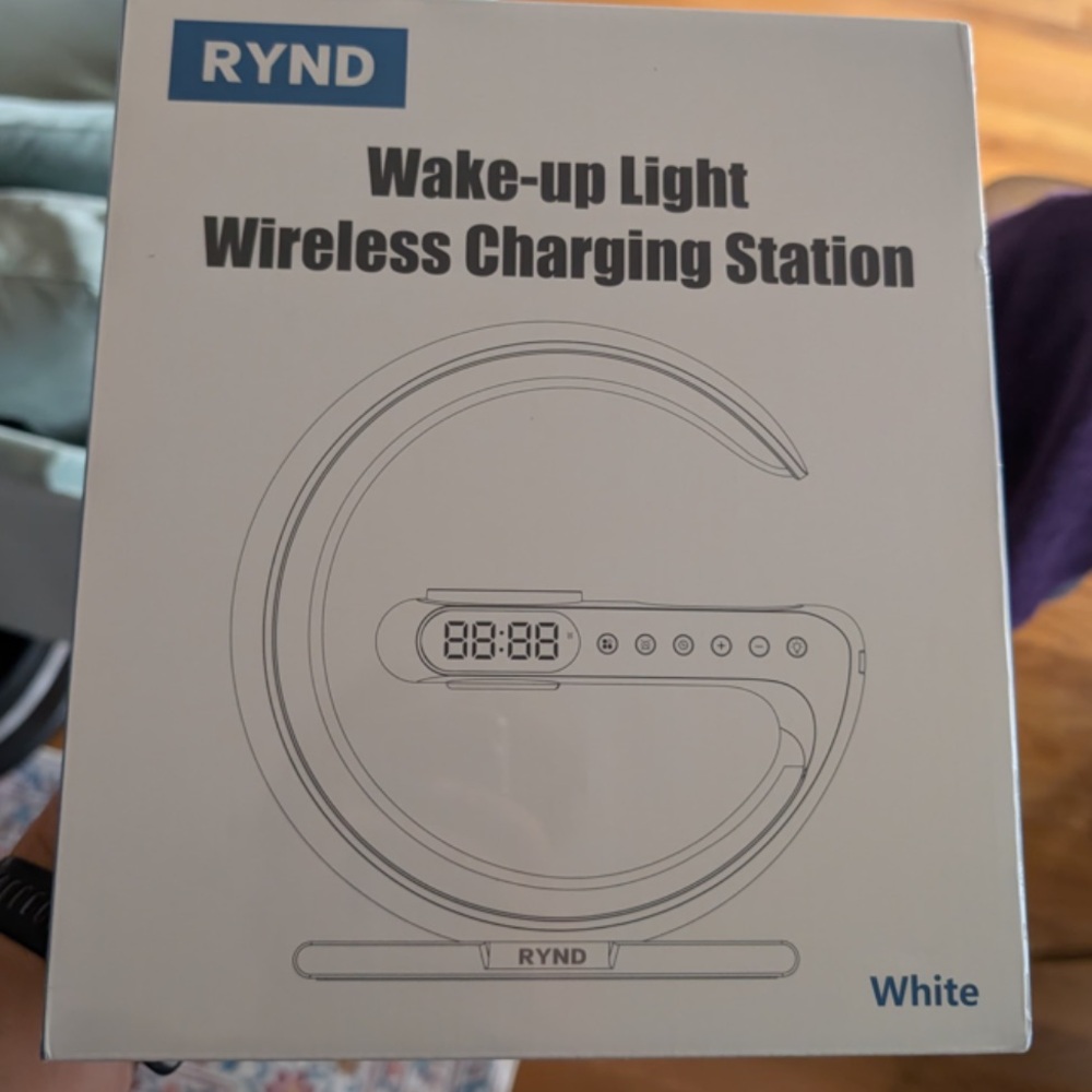 Wake-up Light Wireless Charging Station RYND Light and Wake- Up Light NWT